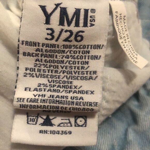 YMI High Rise Dream Fit Distressed shorts size 26 - Picture 4 of 9